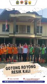 GOTONG ROYONG RESIK KALI BERSAMA HRC (HARGOMULYO RESCUE) DAN LINTAS INSTANSI